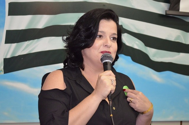 2017825_FOTO - Vereadora sugere a implantação de Diário Oficial eletrônico